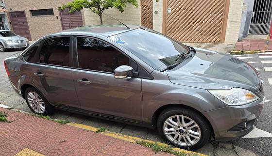FORD FOCUS 2.0 GLX SEDAN 16V FLEX 4P AUTOMÁTICO